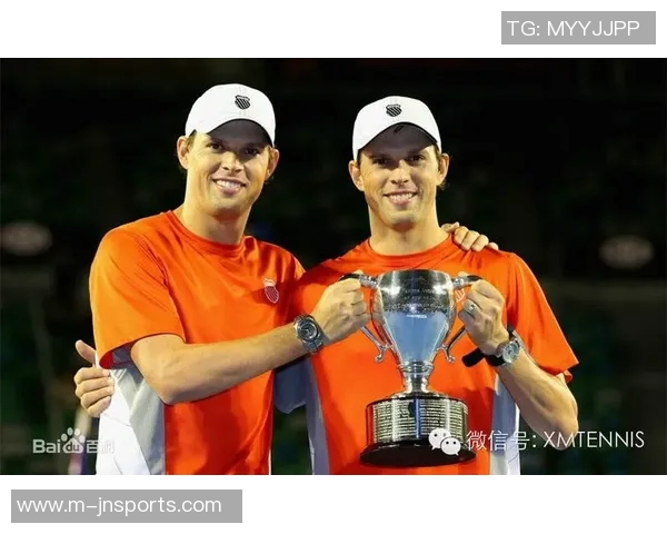 网球战术与包夹体系在北京网球队的应用及其对欧冠足球的启示