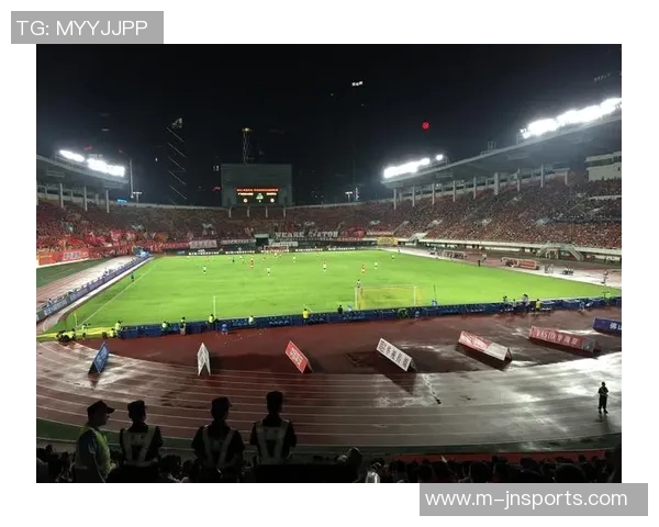 广州足球队逆袭之路揭秘世界杯特别报道背后的奋斗与荣耀